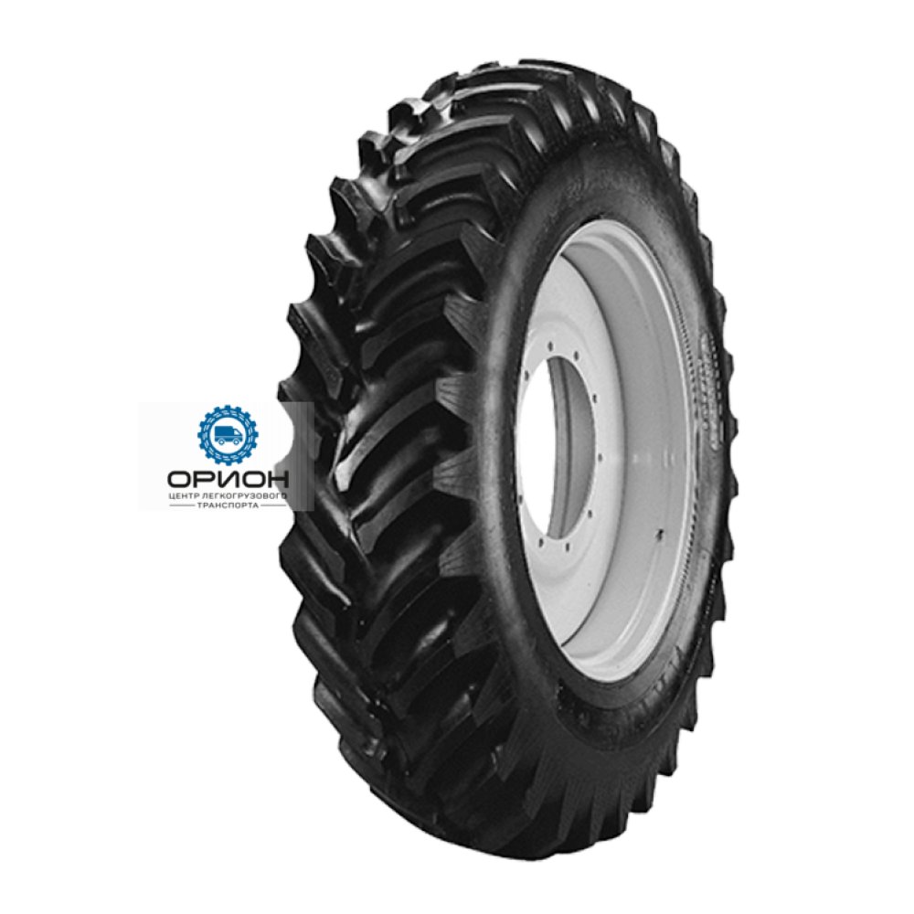 Titan Hi-Traction Lug 420/90 R30 142A8